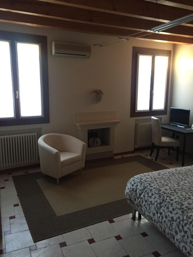 B&B Via Garibaldi Lonigo Bagian luar foto