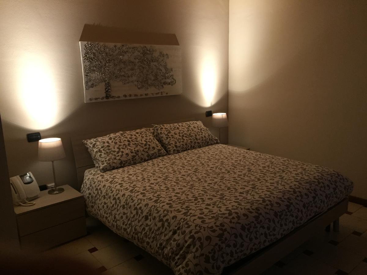 B&B Via Garibaldi Lonigo Bagian luar foto