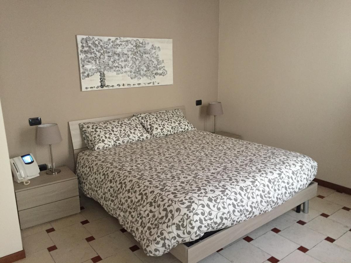 B&B Via Garibaldi Lonigo Bagian luar foto