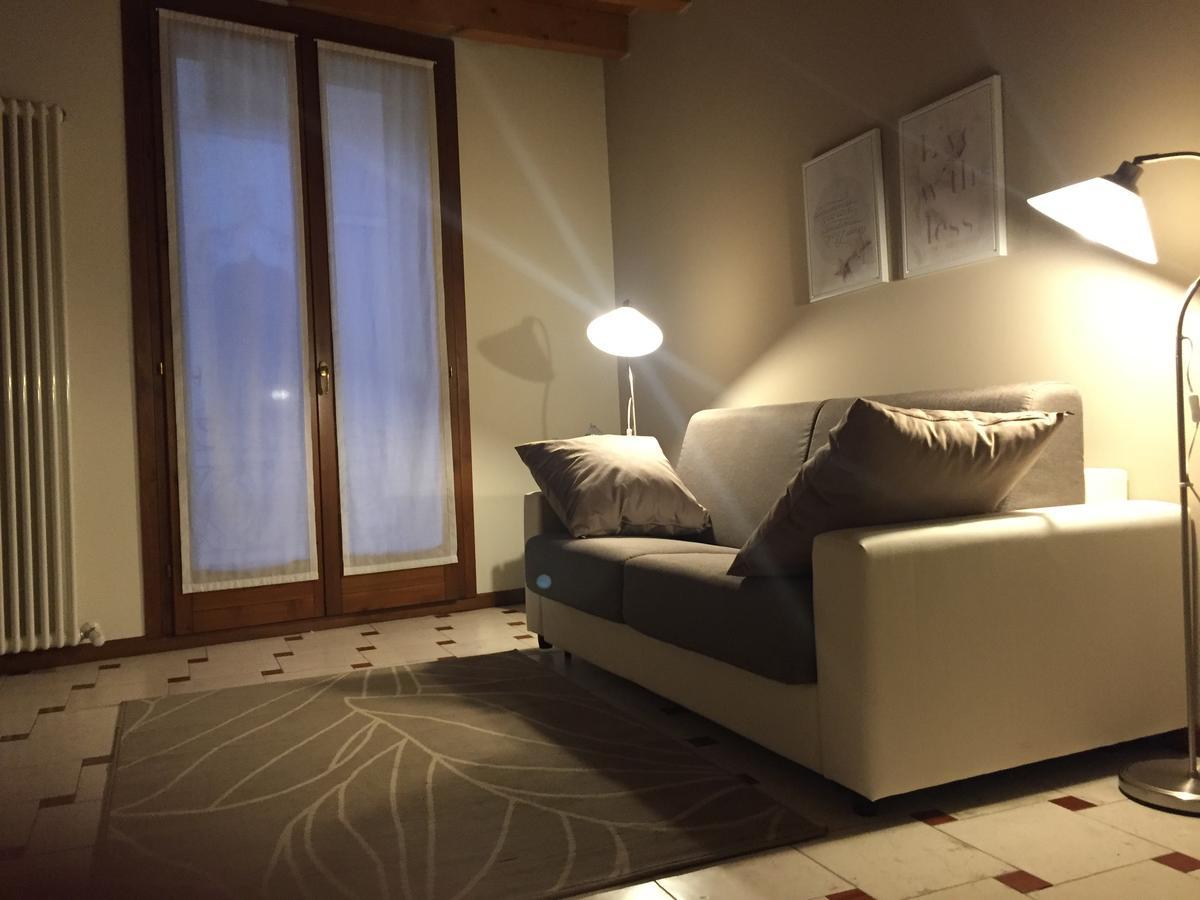 B&B Via Garibaldi Lonigo Bagian luar foto