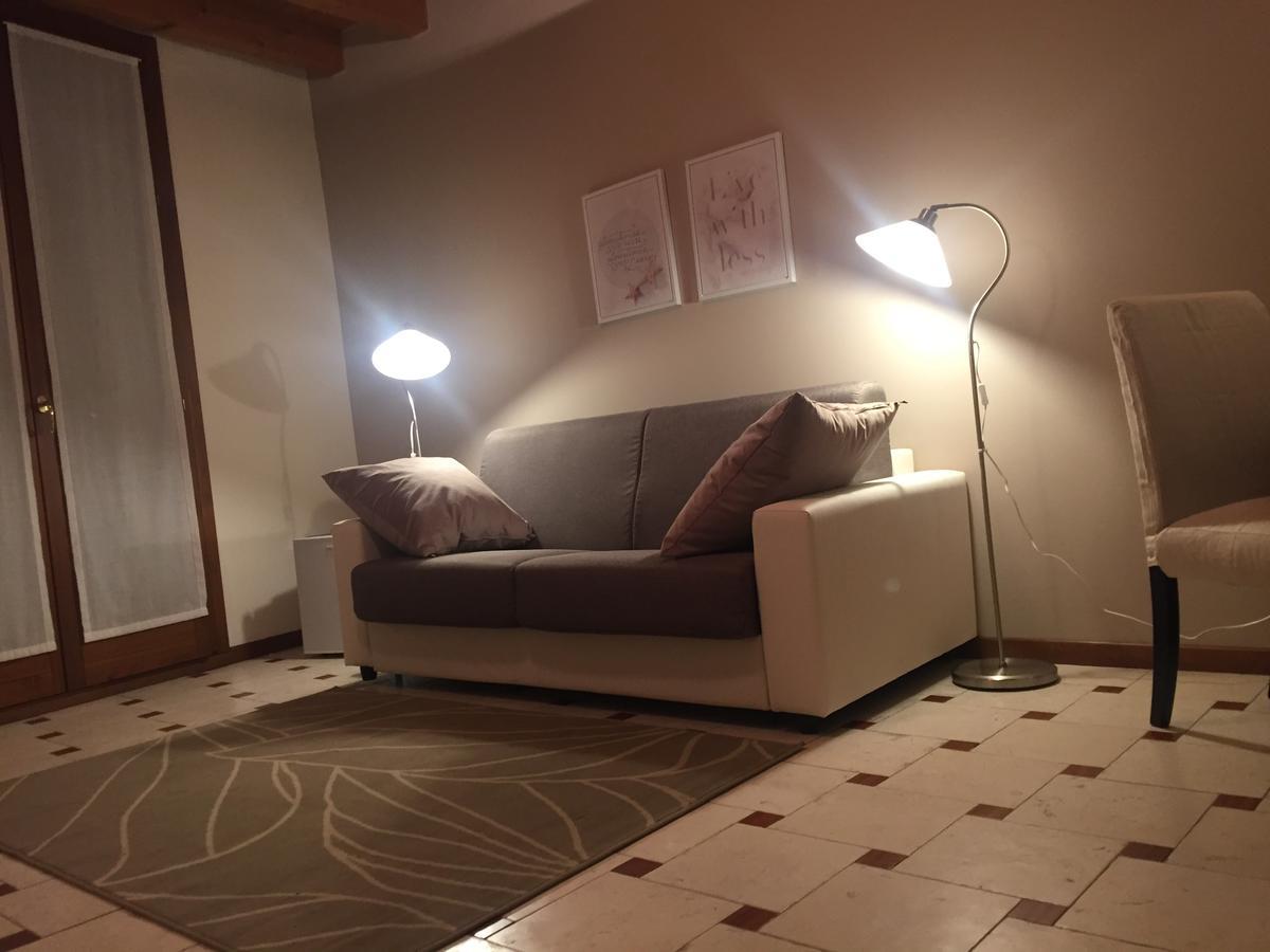 B&B Via Garibaldi Lonigo Bagian luar foto